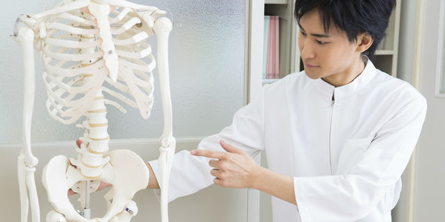骨老化が老け顔を招く!? 骨も見た目も若々しく保つポイント