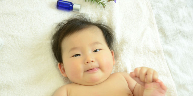 【医師監修】ベビーマッサージが赤ちゃんに与える嬉しい8つの効果