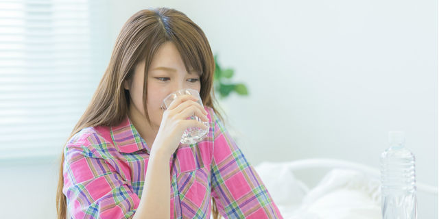 朝の胃痛は病気のサインかも…気になる原因と予防対策を教えて!