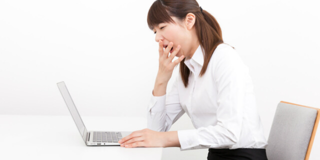 眠気が一発で覚める!授業中&仕事中に効く眠気解消法10選