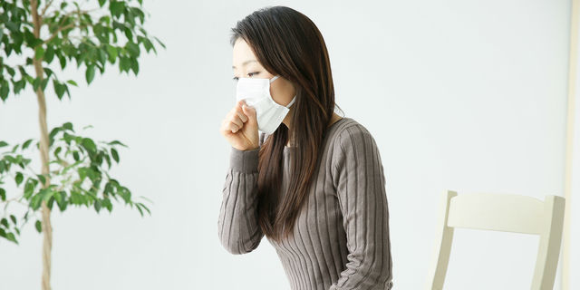 過労やストレスで咳が止まらない!?「大人喘息」の原因と予防対策