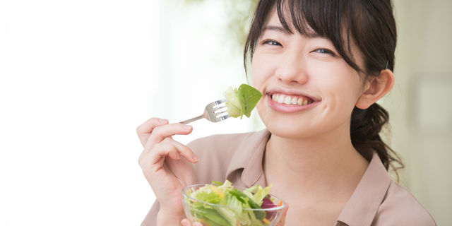 女性の間で話題の「デブ活」 SNSを活用した食事法とは?