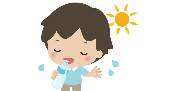 水分補給する少年