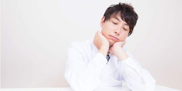 もしかして慢性疲労症候群?長期間続く強い疲労感の原因を解説