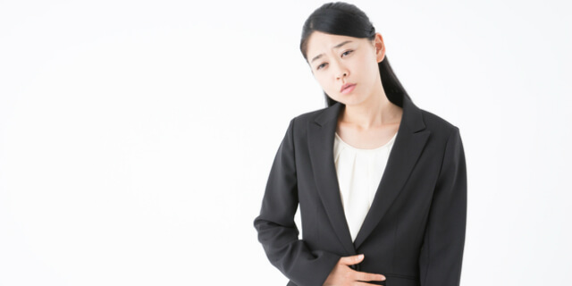 便秘の女性
