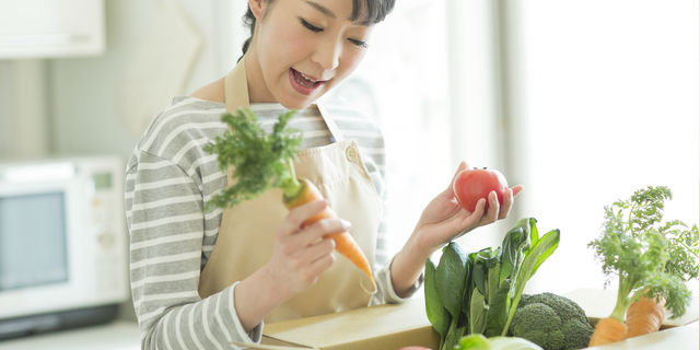 新鮮野菜と主婦