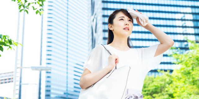 マスクで熱中症リスク増!?新型コロナも熱中症も防ぐ万能対策法とは?
