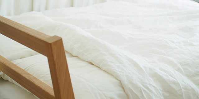 破水で布団がびっしょり!? 外出中や睡眠時など、急な破水に備えるべきことは?