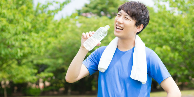 尿酸値が高い!? 2つの要因と4つの対策を知って痛風知らずに