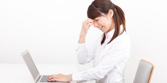 座り仕事で体調不良に…オフィスワークで起こりやすい5つの症状