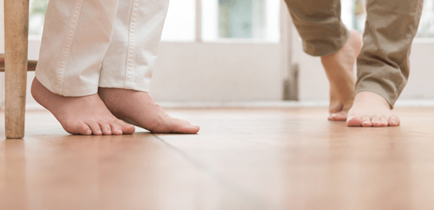 梅雨の時期は気をつけたい！水虫の感染経路と対策